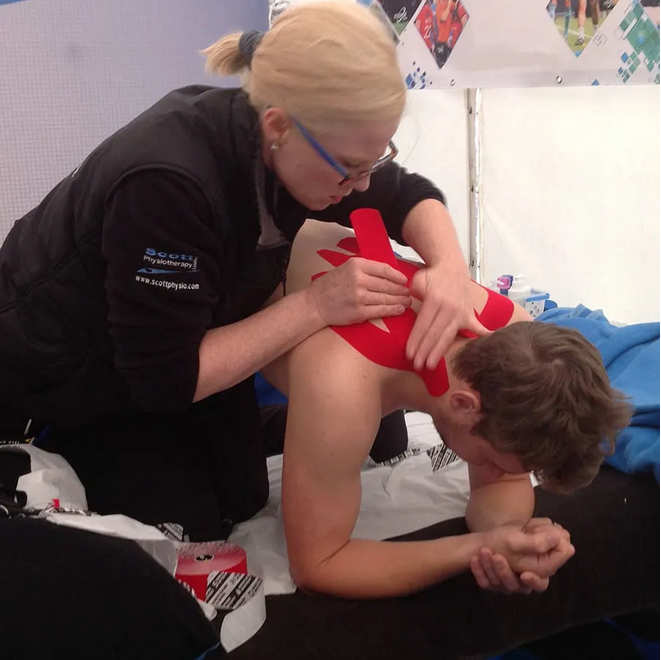 SPORTTAPE's tweet photo. In the second blog of our 'Taping for Motorsport' series @Scottphysio looks at how to tape for another common issue...Neck Pain.

✅ Why Is Neck Pain such an issue in motorsport?
✅ How to use K Tape for neck pain and postural correction

https://t.co/eqTapgsEh3

#neckpain #ktape https://t.co/rXIpT2LFsF
