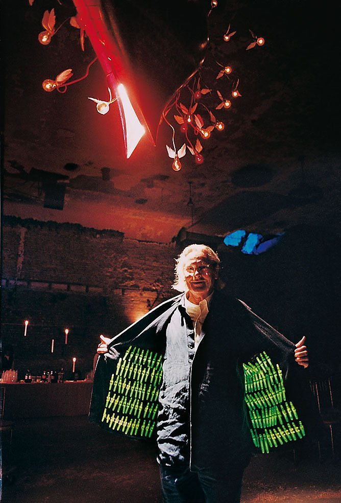 GrnPlanetDesign's tweet image. One of the wold's most imaginative and creative lighting designers has sadly passed away age 87. #ingomaurer created some inspirational and renowned pieces during his career. #lighting #lightingdesign #inspiration #design #creative #designer #lumiaire