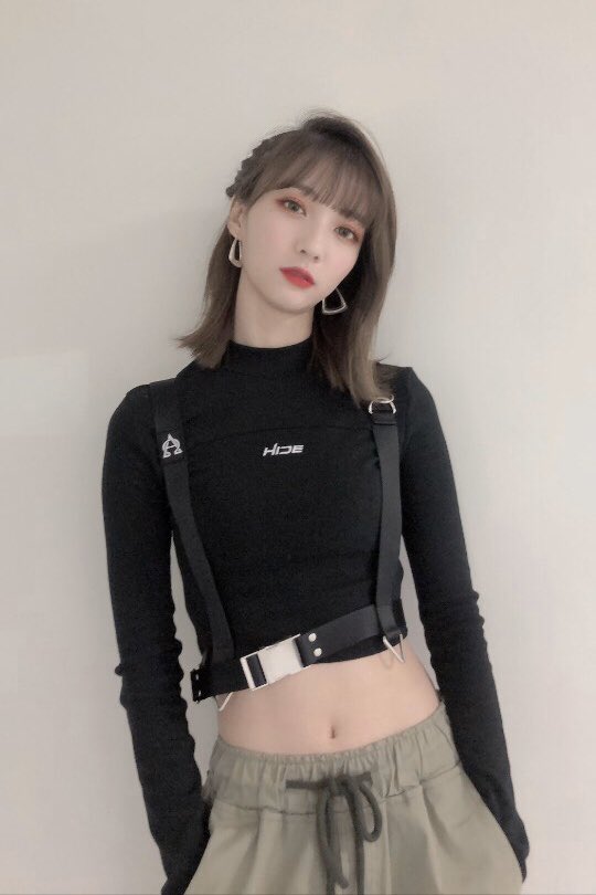 OHMYGIRL_official tweet media