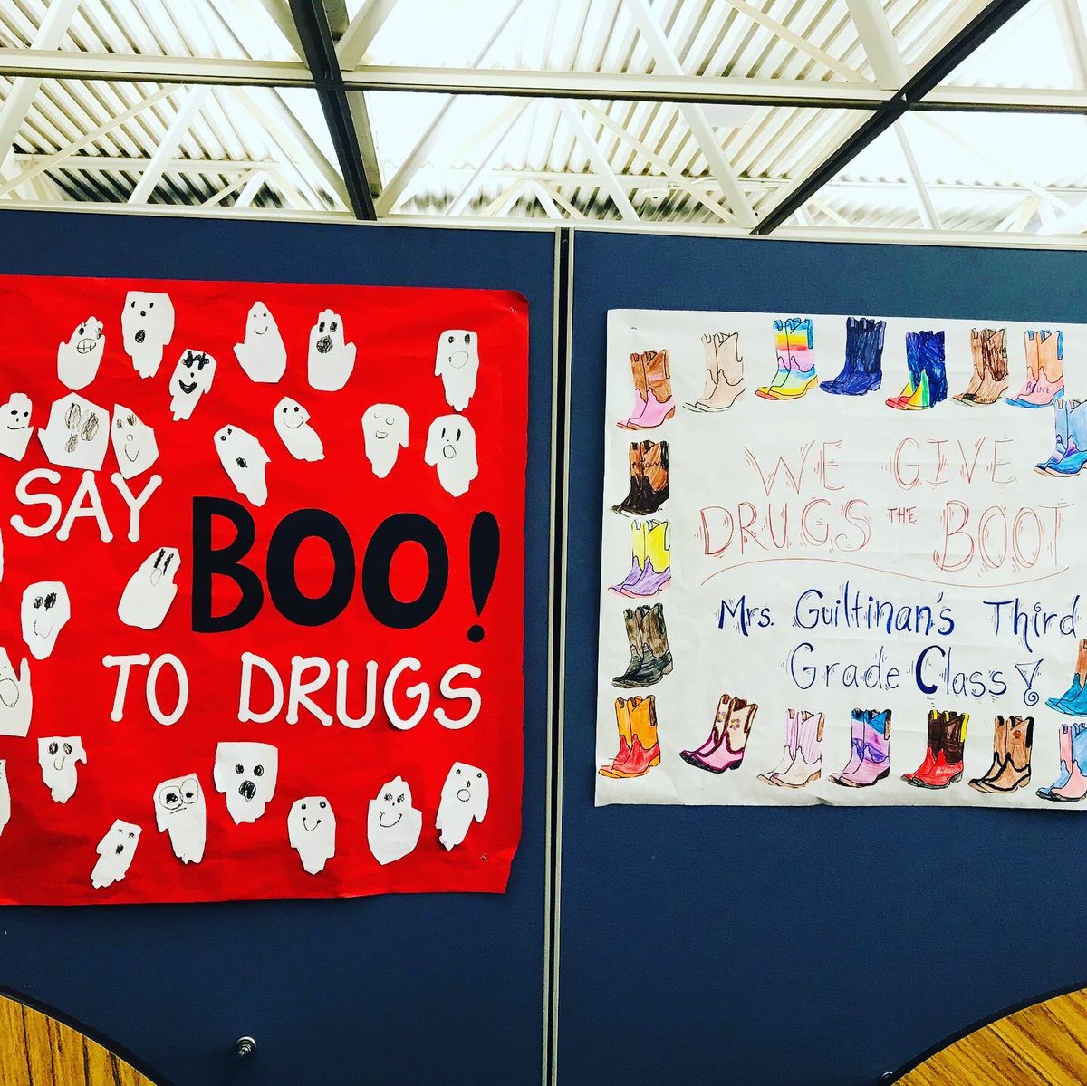 ImperialEagles's tweet photo. Red Ribbon Week in full effect! #classposters #wellnessandsafety #OUSDedge# @OrangeUnifiedCA https://t.co/qnWtVAE4Bn