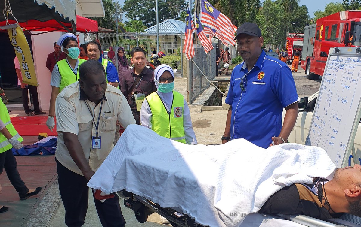 drsthinagaraj's tweet photo. Ex Minang Port Dickson 16/10/19.
@KKMPutrajaya @MyHEALTHKKM @WHOMalaysia @DGHisham @DrDzul @DrChenChawMin @leeboonchye
#DisasterResponse
#DisasterPreparedness
#DisasterManagement
#HospitalDisasterManagement
#HospitalDisasterFramework
#NSMERT
#JabatanKesihatanNegeriSembilan https://t.co/NlQFruFksT