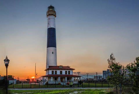 'The South Jersey Shore's beautiful beaches and rolling waves present an iconic picture for a postcard, and also serve as the perfect lure to net record attendance numbers for group meetings, conferences and trade shows.' ow.ly/Y3nI30pyjw6 #AtlanticCIty #MeetAC