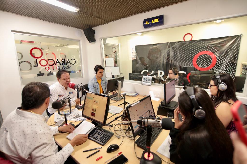 FredyAnayaMar's tweet image. Gracias, a los diferentes medios de comunicación de la ciudad, que hoy me han dado la oportunidad de hablarles con la verdad a los #bumangueses. Nada nos detiene. #FredyAlcalde #BucaramangaConFredy #BucaramangaDespierta