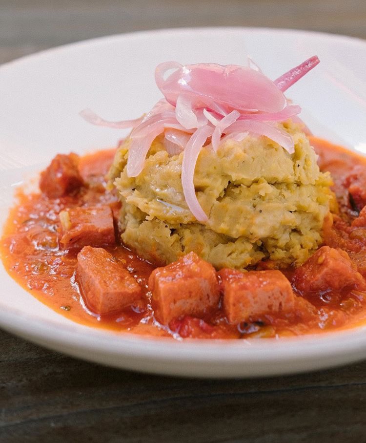 scorycafe's tweet photo. Un desayuno estrella: Mangú con Salami guisado 🤩 ¿se te antoja?
---
#mangu #salami #platano #breakfast #desayuno #yummie #delicious #santiago #cibao #republicadominicana #rd https://t.co/h85gbD1xmC