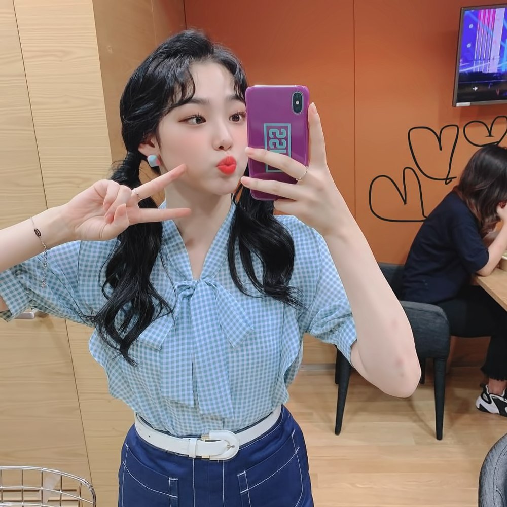099KMN's tweet photo. ㅤㅤ  🌺 · 오랜만에 갈래 갈래 양갈래😋 오늘도 음중 와준 단짝들 고마워요오🥰 날 더워지는데 다들 더위 조심하구요🖤🌻

⌠ 🐰 ı'm Kαng Mınα from; Vılʏ Chrʏsɑlıs ⌡ https://t.co/LtWVK3NFA3