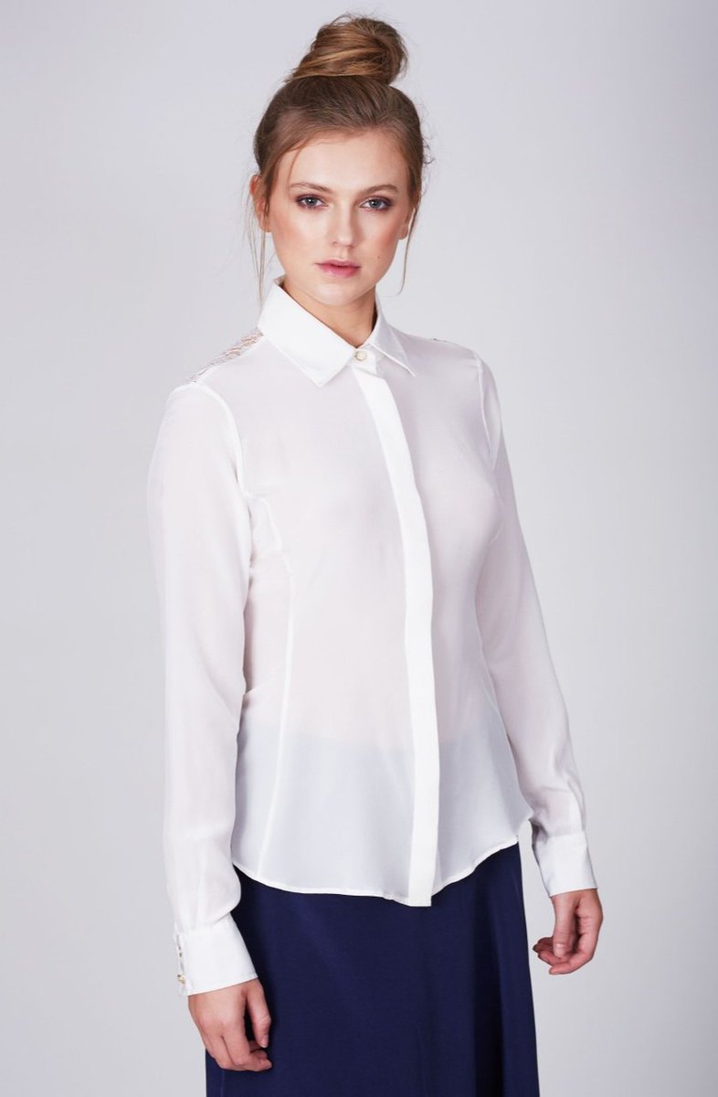 SCameronDavies's tweet photo. FITTED WHITE SILK SHIRT
A signature white shirt can effortlessly update any wardrobe in an instant.
https://t.co/si2QMTZHBE https://t.co/EZHGeWiHWL