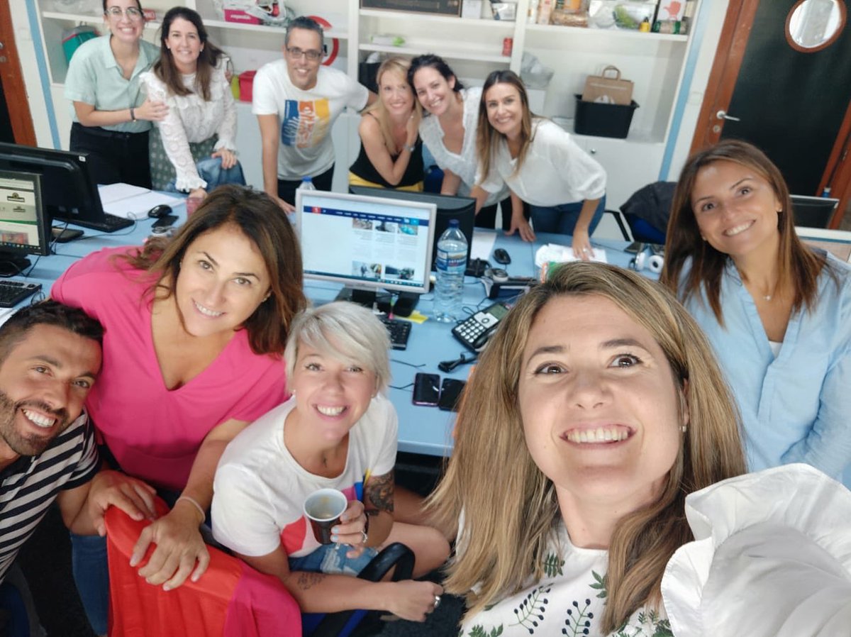Ruiz_Rodriguez_'s tweet photo. Cada mañana arrancamos con esta ilusión porque soñamos con @HoyEnDiaCSTV  @fdlaguardia @PaulaSMercado @merlaracabello https://t.co/wNlEKnO51O