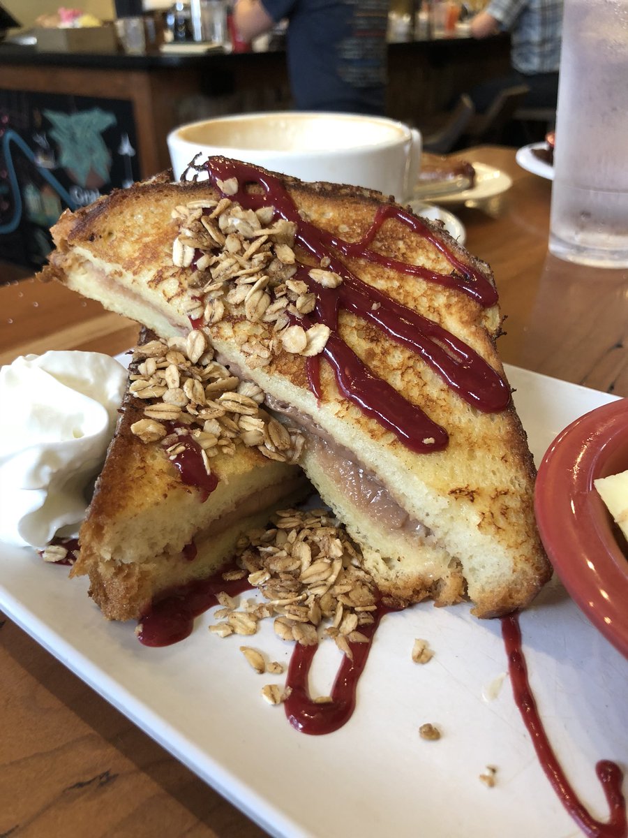 ItsMsMoses's tweet image. Oh my.... thank you #rubyslippercafe👠 for an awesome start to the day #eveworldtour #eveonline #evevegas