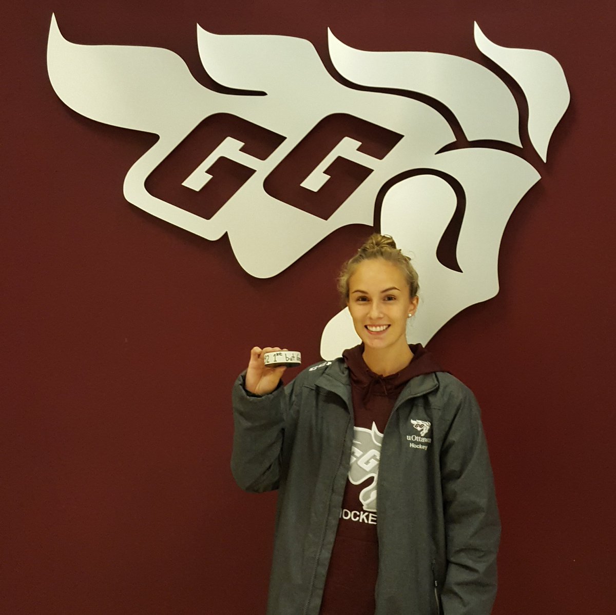 GeeGeesWHOC's tweet photo. Félicitations à @AubinAriane pour son 1e (et 2e) but de carrière à U Sports dimanche. Here's to many more with the Gee-Gees! #GGNation🐎 https://t.co/bi4lYf7h32