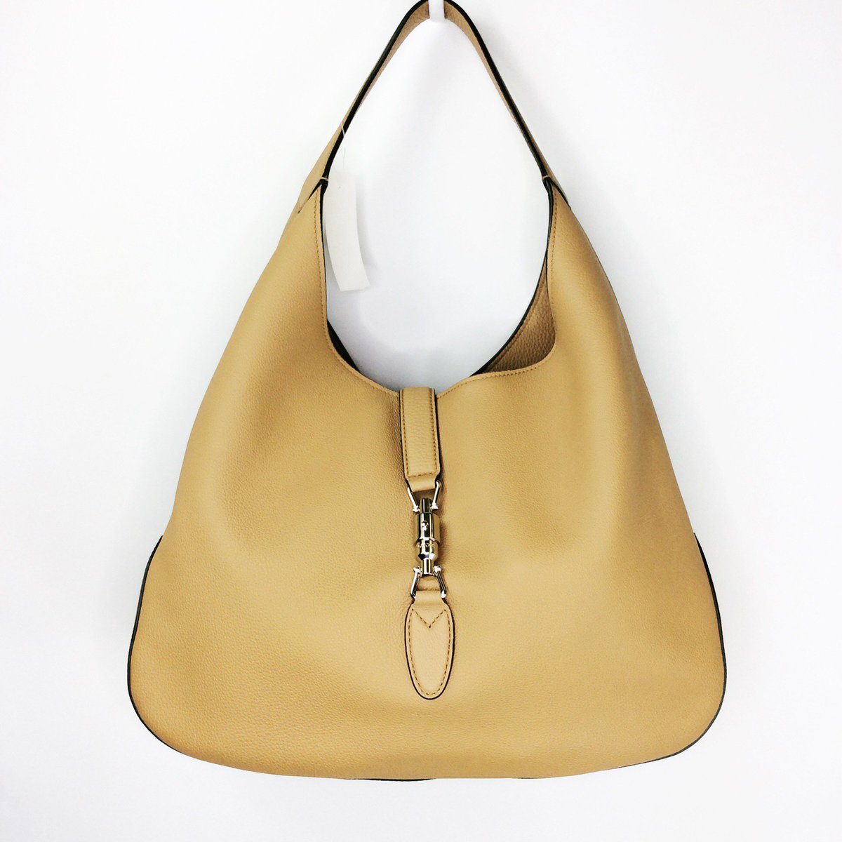 CEconsignment's tweet photo. #Gucci #Purse Jackie Soft Hobo | Retail $2990 | C $1645! DM or Call for more info (781)449-2500. #Entrupy #Authentic #Love #ShopLocal #DesignerDeals #Luxury #OOTD #WhatToWear #InstaStyle #DesignerForLess #PhotoOfTheDay #ShopSmall https://t.co/PviuPNEy4a