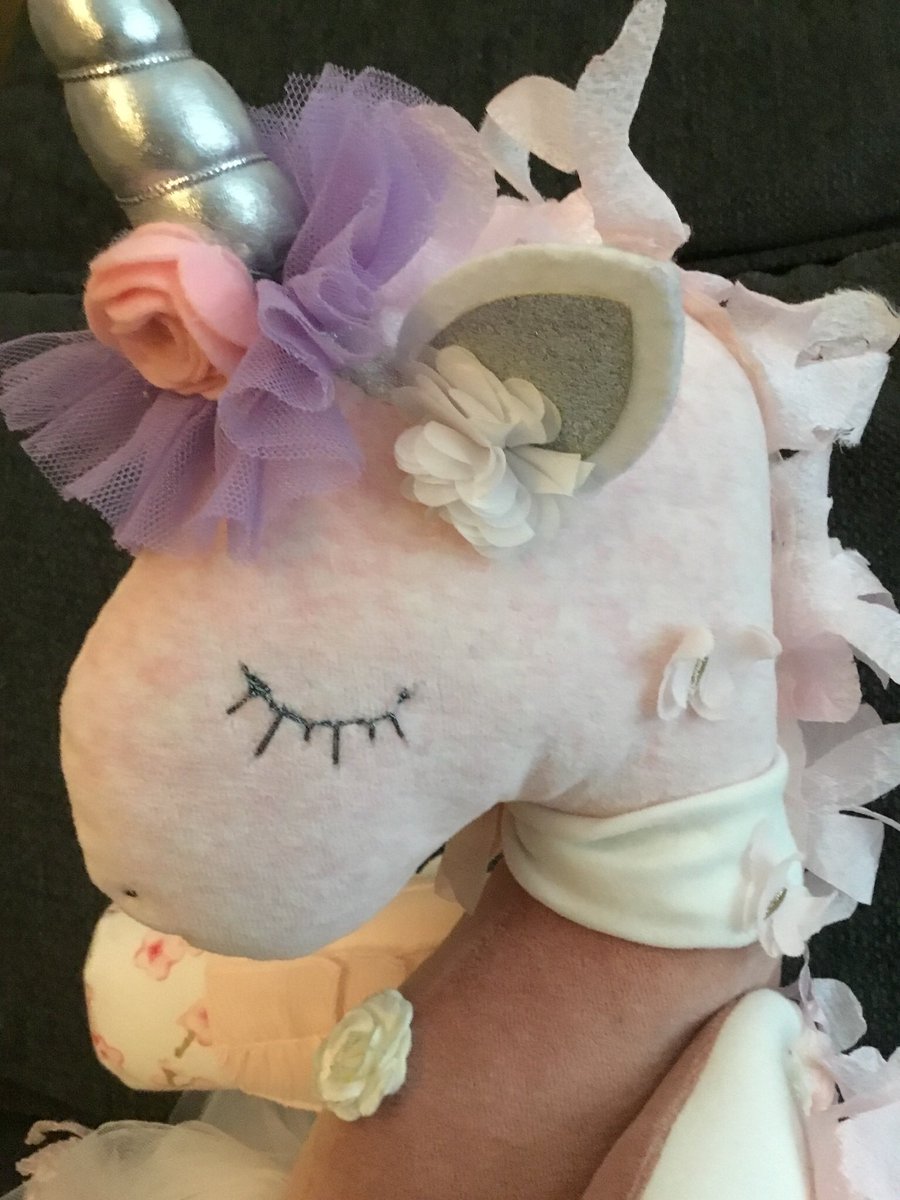 AbbiHandmade's tweet photo. Project unicorn has now been delivered to a very happy customer! 😄 She worked out well I think? #keepsake #unicorn #babyclothes https://t.co/aDawYLfIig