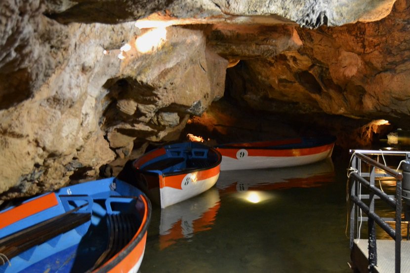AbsolutBilbao's tweet photo. Grutas de San José – Nos encontramos con las Grutas de San José en el Vall de Uxó, en Castellón. Además las encontrarás en una... https://t.co/qnl09fl0j2 https://t.co/mz43onVhcl
