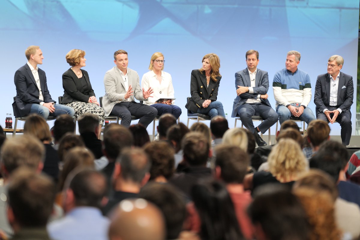 JenniferBMorgan's tweet photo. Packed house for our first global All-Hands in Walldorf as Co-CEOs of @SAP this week! Fired up to run alongside the best team anywhere! cc: @ChrstnKlein #letsgo #TheBestRun https://t.co/66kWppf7nY