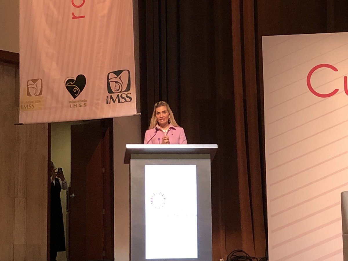 just_haruo's tweet photo. En la Cumbre #MiLuchaEsRosa @marionlanzduret #IMSS #cancerDeMama #FundacionIMSS https://t.co/kuEN6i0ic1