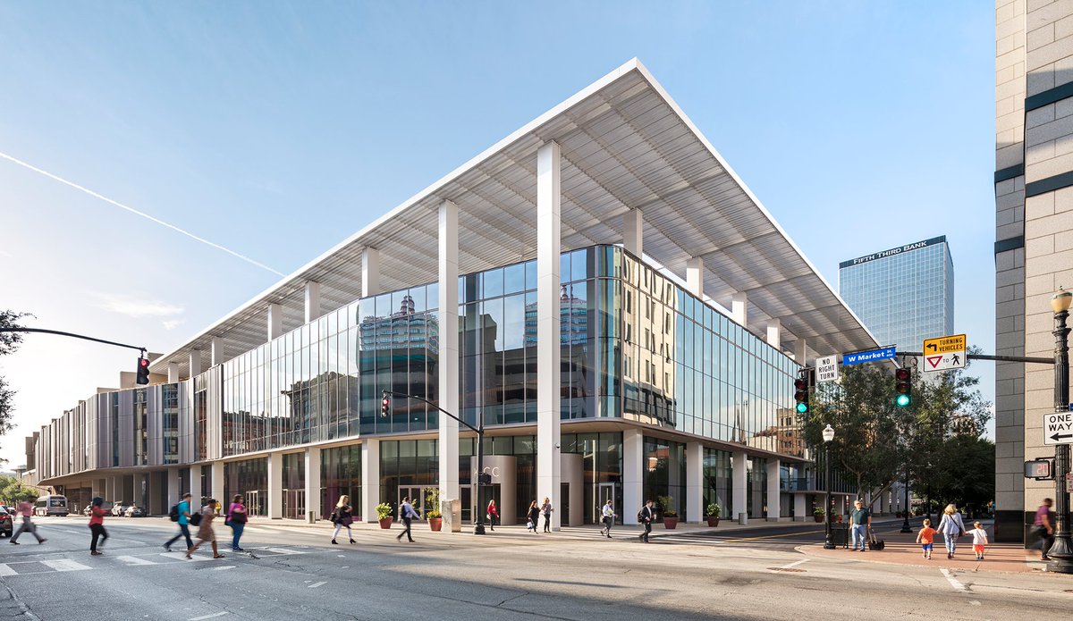 EOPArchitects's tweet photo. The transformation of the @KYConvention (Kentucky International Convention Center) on this #TransformationTuesday. #eopdesigns #kicc #transformingdesign #transformingconventions #transformingcities #transformingeconomies https://t.co/Ea9ZZalbzn