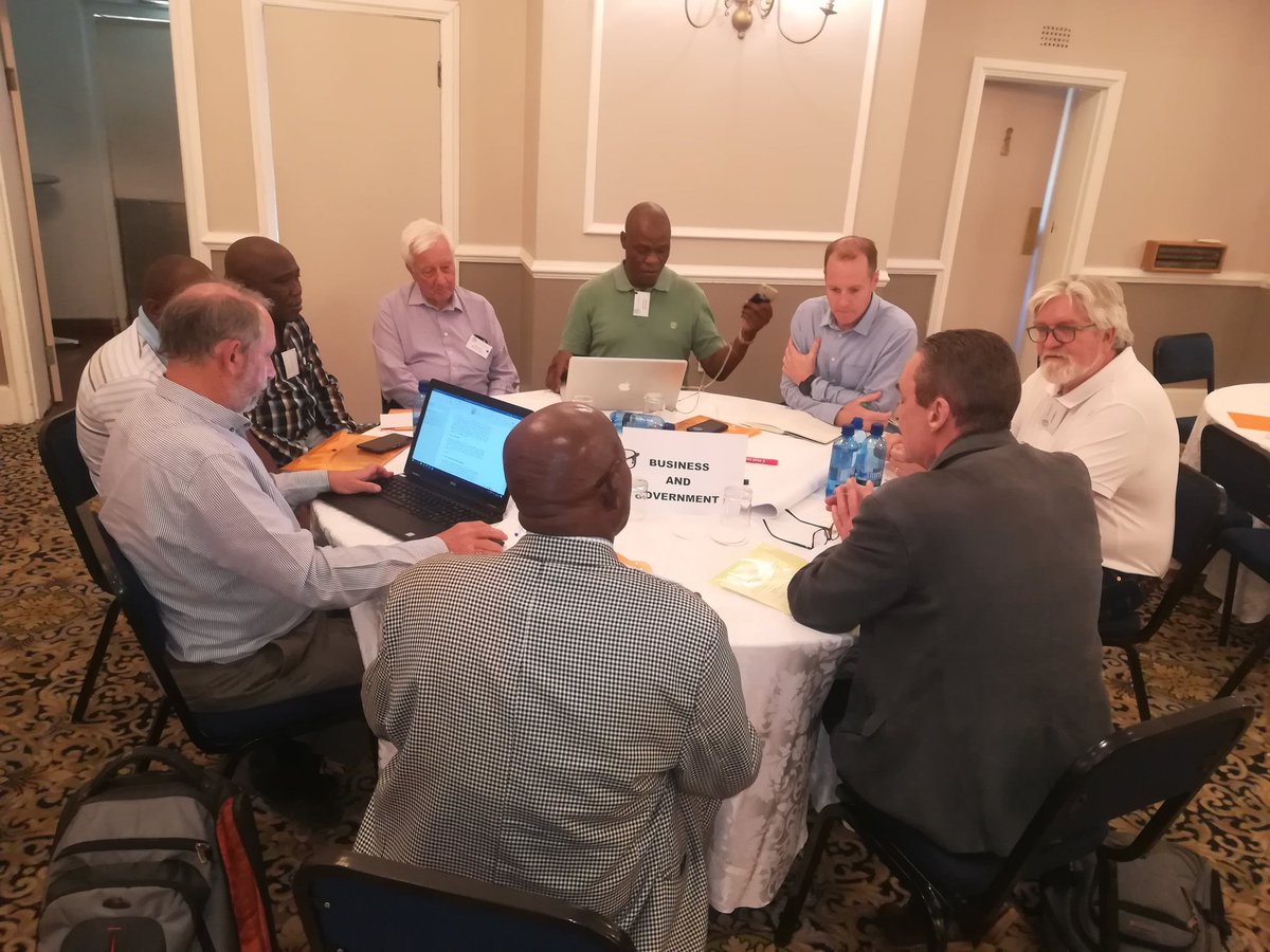 benchmarks16's tweet image. Breakaway groups
- Key principles informing ways to build a radical transion. To present 3 principles per group

*Community and Labour
*Business and Government
*Civil society
*Academia

#MiningAndClimateCatastrophe