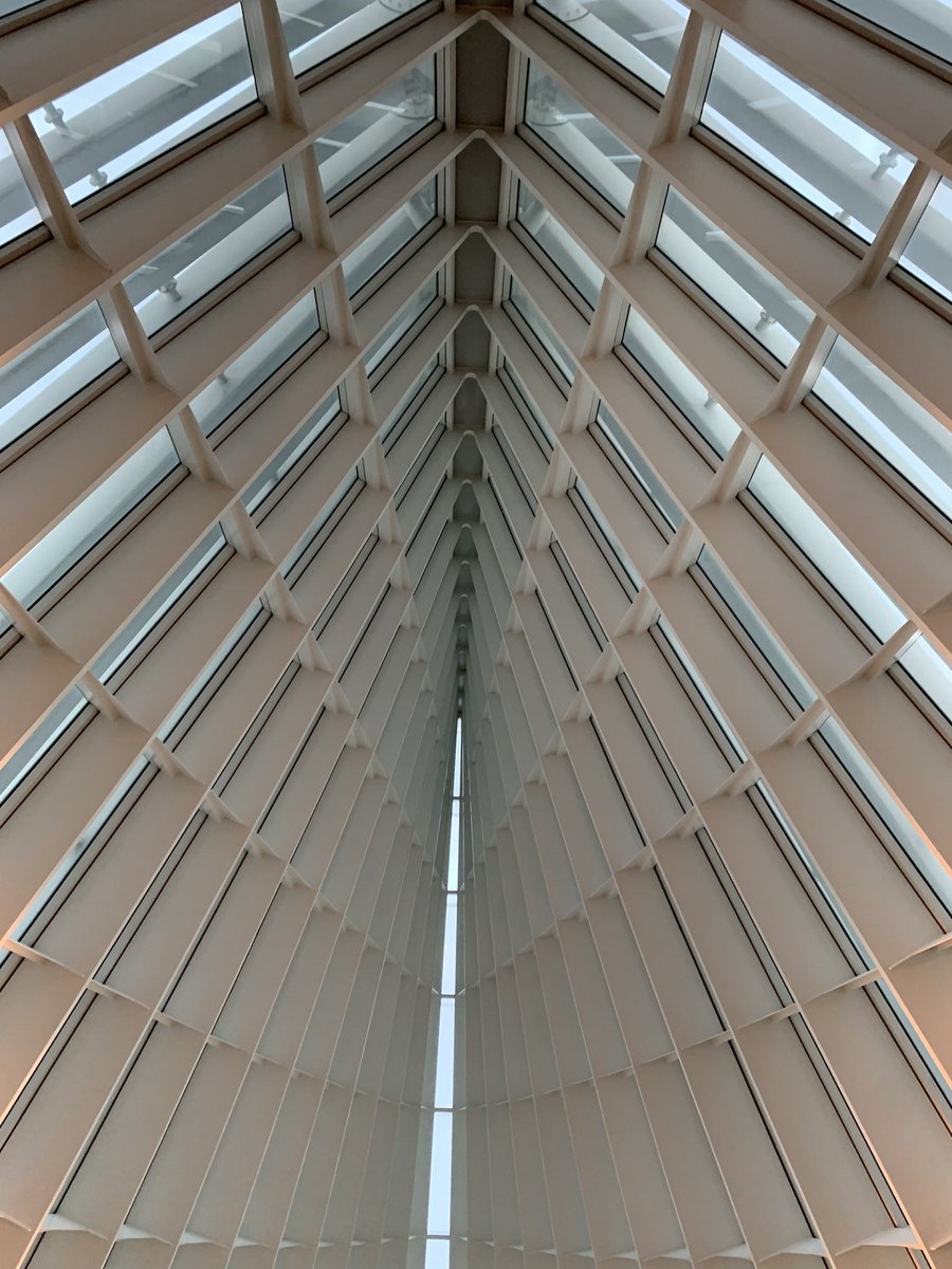 Ruizpdx's tweet photo. Ready for a day of learning about the intersection of emerging research in design for learning @aiacae. Can’t think of a more inspiring space in which to conduct our work. #aiacae #dialogues #calatrava https://t.co/piCLQVZ5VS