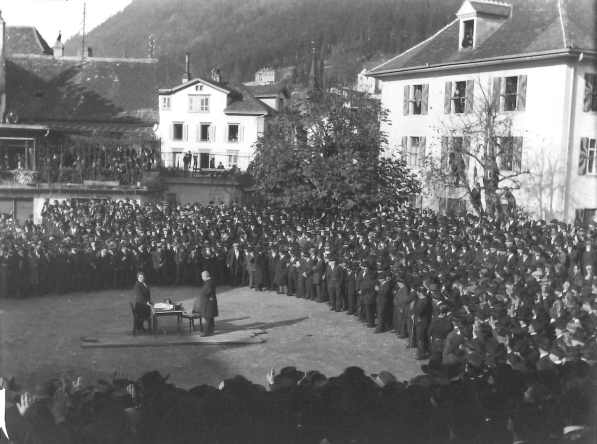 histunibern's tweet image. Neuer Podcast Beitrag - Historisches Institut

"Ressourcen kollektiv nutzen – Körperschaften im Wandel der Zeit und das Beispiel der Korporation Uri"

Mit Rahel Wunderli und @FranFuoli 

hist.unibe.ch/ueber_uns/podc…