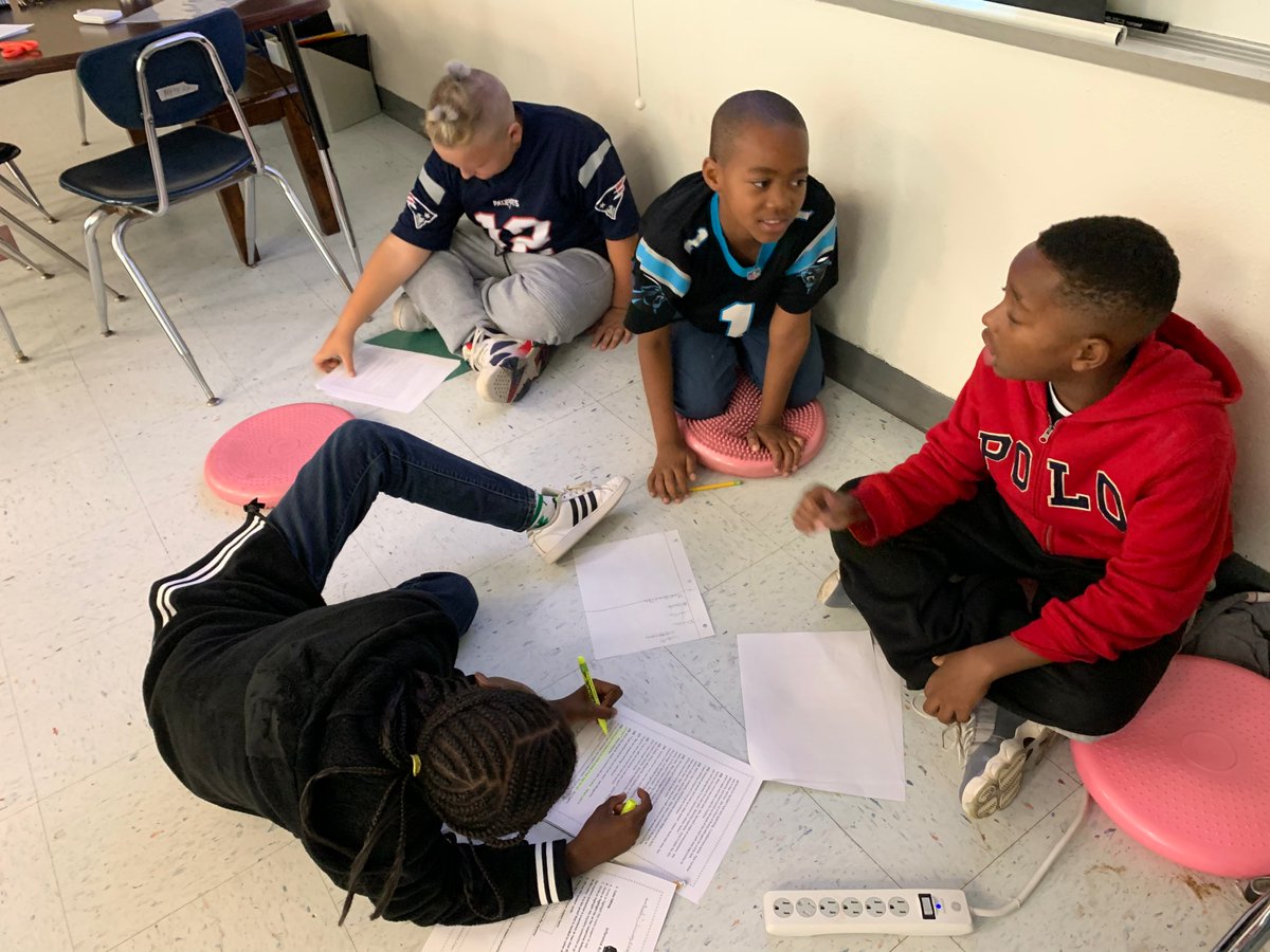 5th grade students trying to solve “The Mystery of the Missing Bubble Yum” by using their inference skills and looking for clues in Ms. McGowan's class. #WestsideBestside