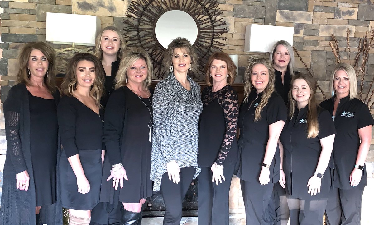 SpaReNew's tweet photo. Look at us!!!! So proud of this group!!  #teamworkmakesthedreawork #renewsisterhood https://t.co/lnCzdlvt4Q