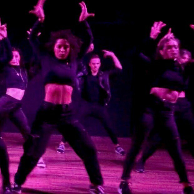 moveonmi's tweet photo. **Performing Academy Lessons** Sneak peak into the COMMERCIAL CLASS by our amazing teacher Chiara Tenca! @ttchiarat 
#moveonmi #moveonwithus #performingacademy #commercialclass #videodance https://t.co/Y24nFfmftr