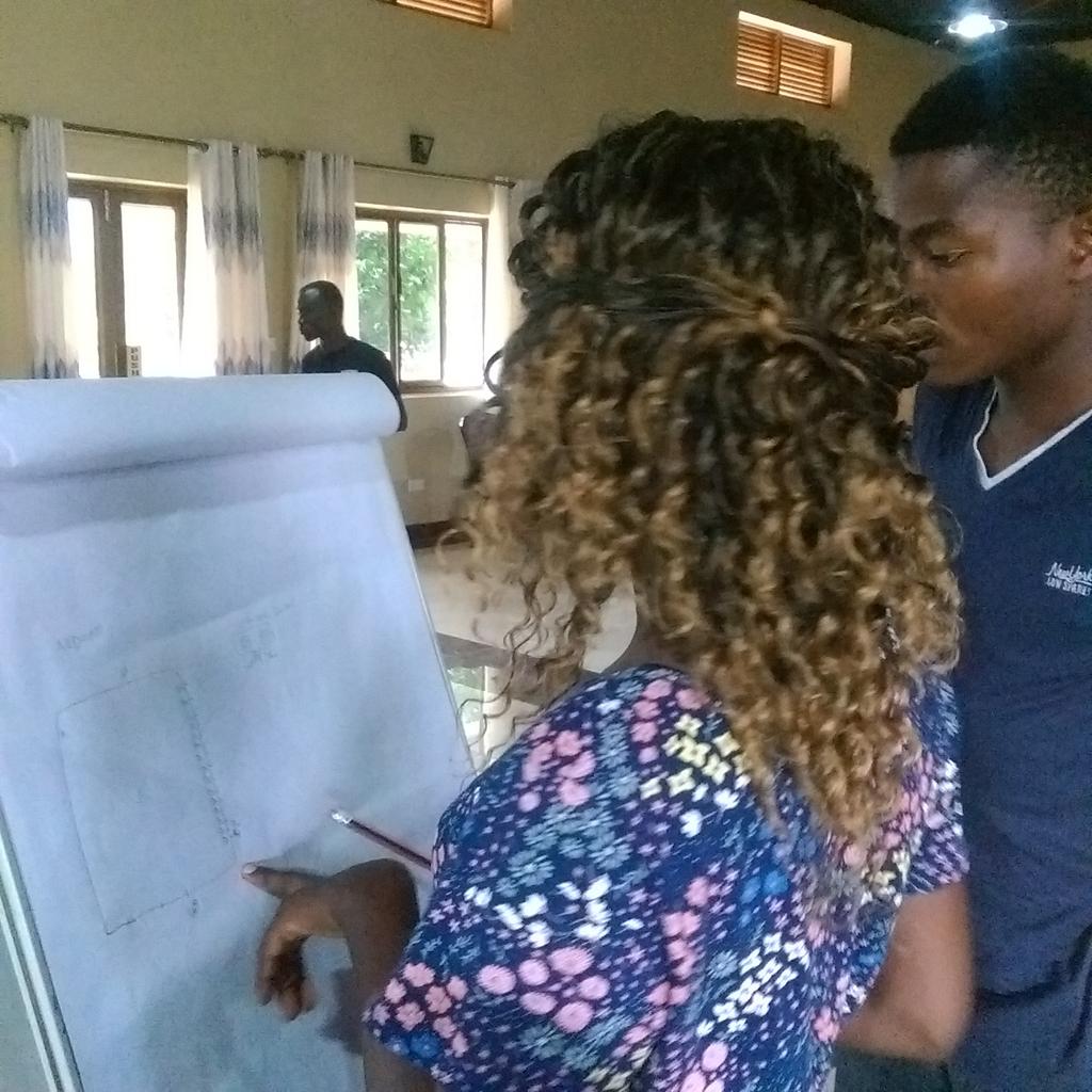 malikcomfort85's tweet image. Have you ever been inrtigued by the power of a foot motion sensor? Today at the #documentation training in adjumani we co developed a foot motion detector that can be lit in response to a near object using Arduino #Opendocumentation #ASKnet #ASKotec @BMZ_Bund  @gogirlsictjuba