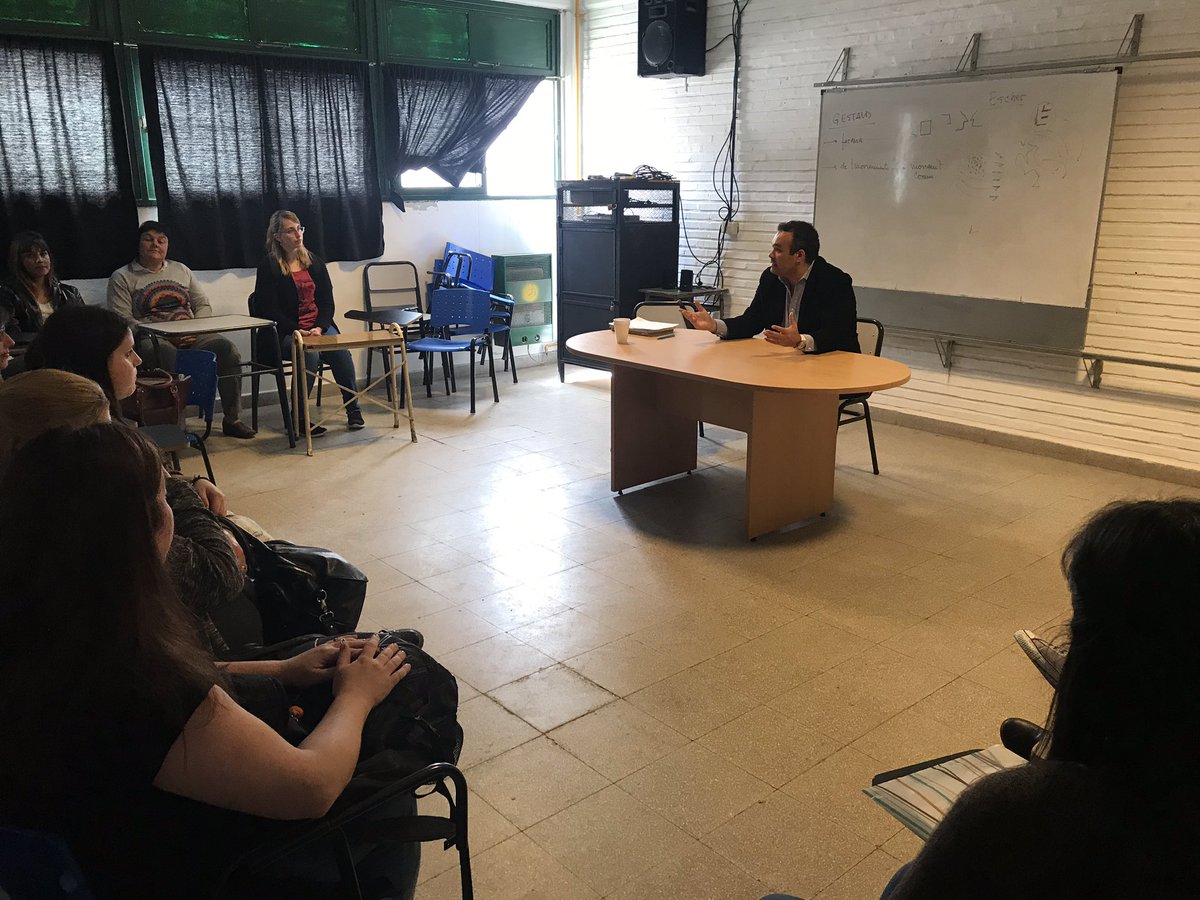 AlfredoNizoli's tweet photo. Hoy en #Zárate en la EES N4 participé de un interesante encuentro de #abcmaestros, gracias y felicitaciones por la participación, los aportes y la buena predisposición a las sugerencias. Continuemos trabajando juntos por más educación. @gzinny @luciagalarretab https://t.co/ls0NAvkDRP