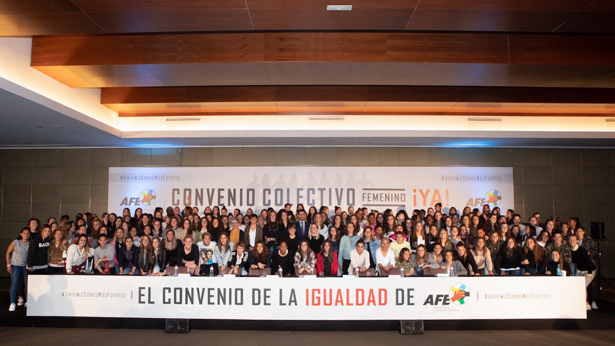 En la reunión informativa convocada por #AFEFútbol, las futbolistas de Primera División han decidido convocar HUELGA. En breve emitiremos un comunicado con toda la información. #ConvenioFemeninoYa #ElConvenioDeLaIgualdadDeAFE