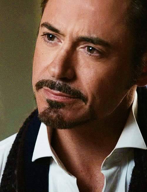 danverswonder's tweet photo. deve ser difícil ser hater do tony e não poder chamar ele de feio, o homem é bonito em todos os universos https://t.co/3ynLP3FjTU
