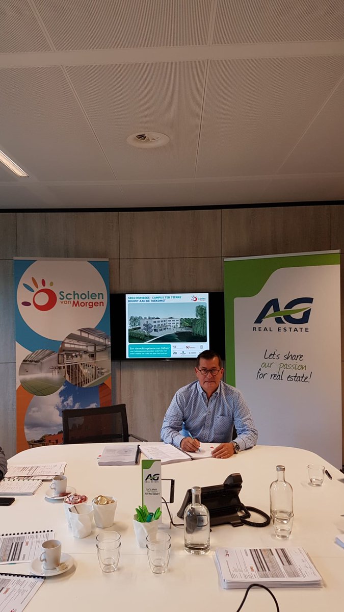 Definitieve contracten voor projecten #BSBODeVlier in Geluwe en #SBSORumbeke-#TerSterre in Moorslede werden vandaag ondertekend. De bouw kan van start gaan op 16 november met aannemer #THVIDIB