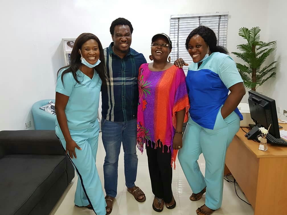 smilesdotcomng's tweet photo. #Happypatient😃 We had the Oniru's drop by to get their teeth pampered today💥.
Thanks so much Sir and Ma @16oniru
@emzeeno for giving us the privilege to take care of your oral needs. We are grateful and we look forward to seeing you both again. Thank you.
#smilesdotcom #snp https://t.co/036k3nnCOr