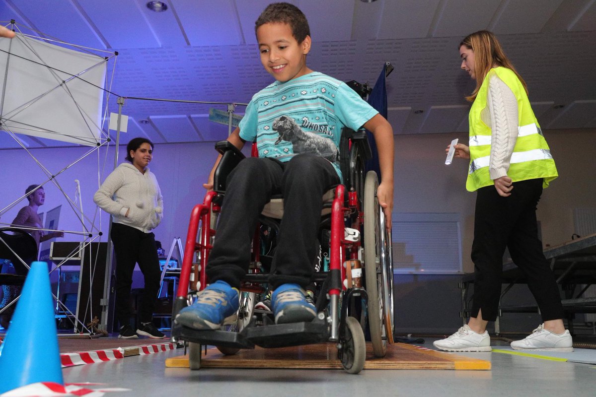 montpellier_'s tweet photo. #Solidarité 
Aujourd'hui inauguration de l'#EscapeGameHandicap à la Maison Pour Tous Georges Brassens afin de sensibiliser aux différentes formes de handicap !

👉 Pour participer, inscriptions gratuites à partir de 12ans :
- 04 67 40 40 11
- mtp.brassens@ville-montpellier.fr https://t.co/F93VhxrFt1