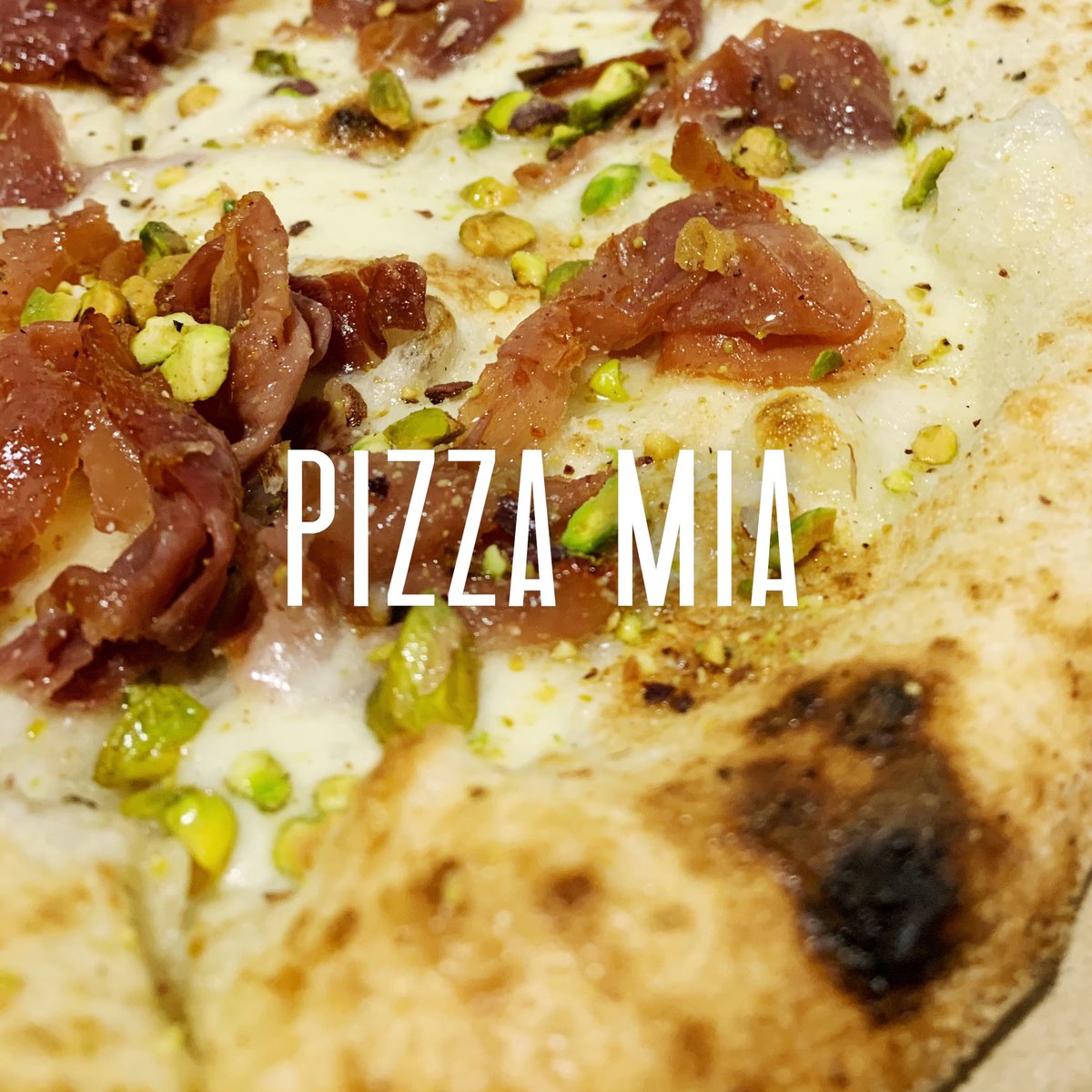 Lleva menos de un mes en #Zaragoza y ya hemos probado casi todas sus pizzas. Acaban de abrir en la ciudad Pizza Mia, ¡auténticas pizzas napolitanas para #irdepropio! 🍕🍕🍕
⠀ ⠀ ⠀
Oh, pizza mía.
Oh, pizza mía.

#irdepropiopizzamia • C/ Don Jaime I, 22 •