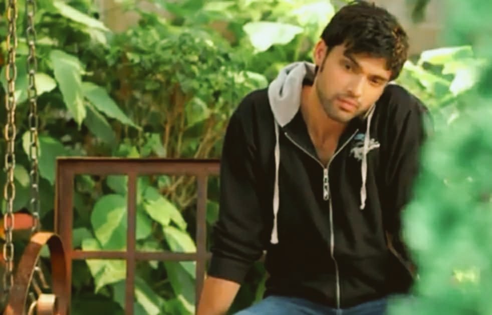 Nimmi99949212's tweet photo. Got goosebump after seeing his perfect performance in song 
He nailed each &amp; every parth from lips syc to expression what brilliant actor he is #parthsamthaan #parthains #Aakhribaar #AnuragBasu 
@LaghateParth @Palash_Muchhal @ZeeMusicCompany https://t.co/Unchh880Vx