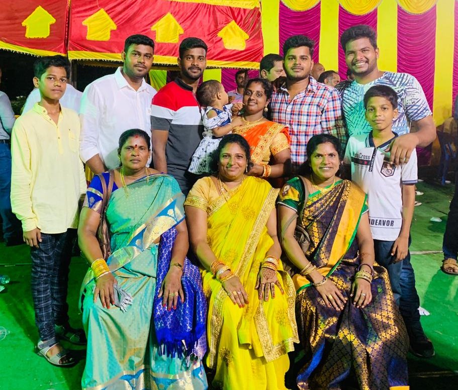 iamJagadeesh97's tweet photo. #Family 😍 https://t.co/it2goKE49A