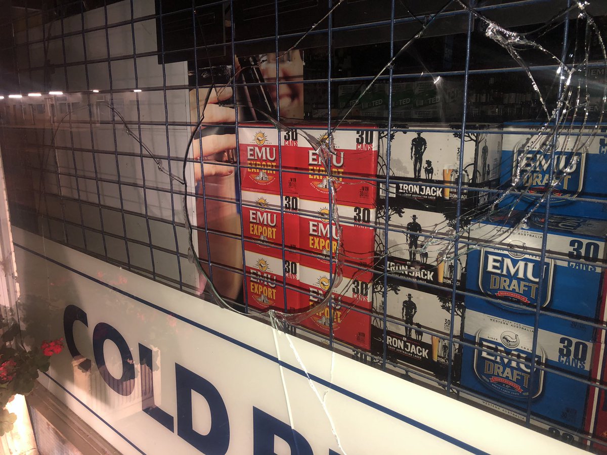 BeverleyPol's tweet photo. @BeverleyPol are seeking witnesses to an incident at the Beverley IGA at 8.30pm Tuesday 22/10/19 where the front window was smashed. Police believe a young male wearing all black riding a bicycle who was in the area at the time will be able to assist with inquiries #fb https://t.co/Q3YpelDCuU