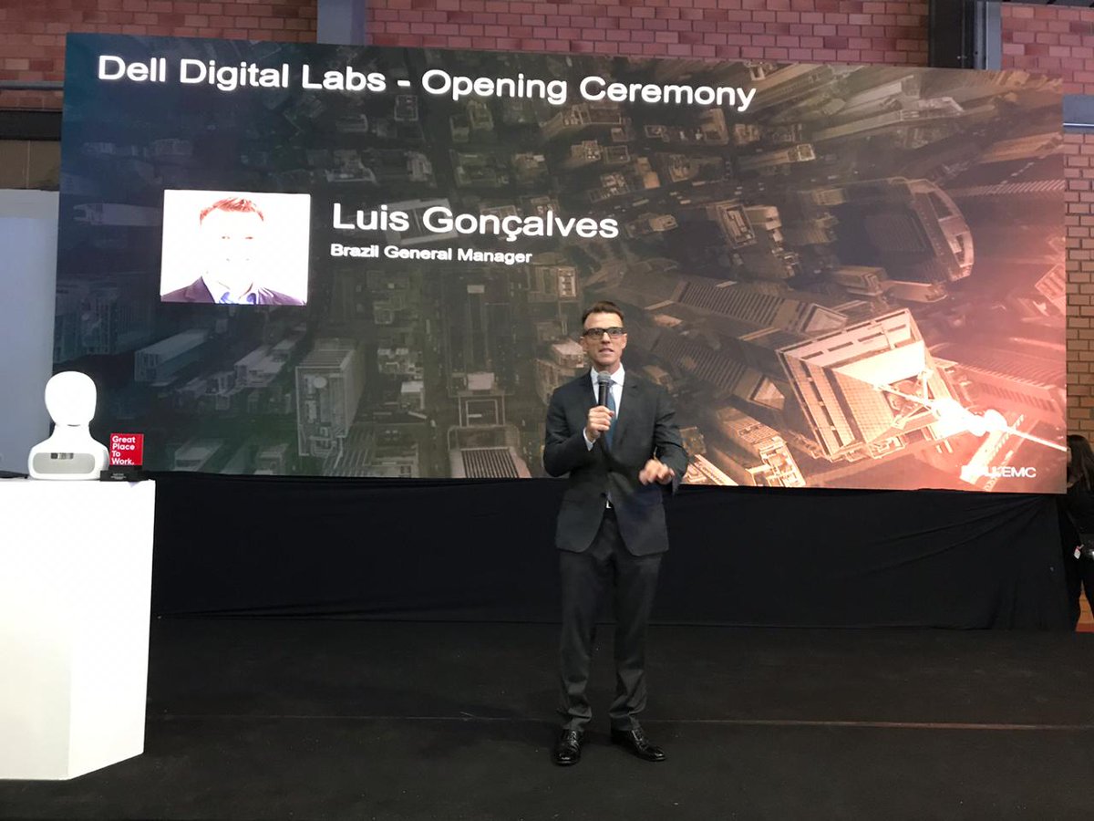 Mesmo depois de 20 anos no Brasil, <a href="/DellTech/">Dell Technologies</a> continua investindo no país.  Hoje foi dia de inaugurar o Digital Lab no nosso site em Eldorado do Sul #iwork4Dell  #DellTechBR20anos