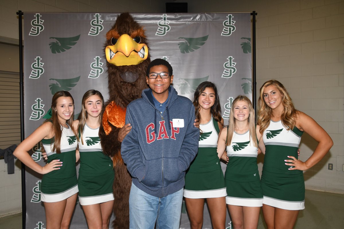 StJoesMetuchen's tweet photo. Open House was a blast! We can't wait to have the Class of 2024 among our Falcon ranks! https://t.co/m1aGkXUpgq