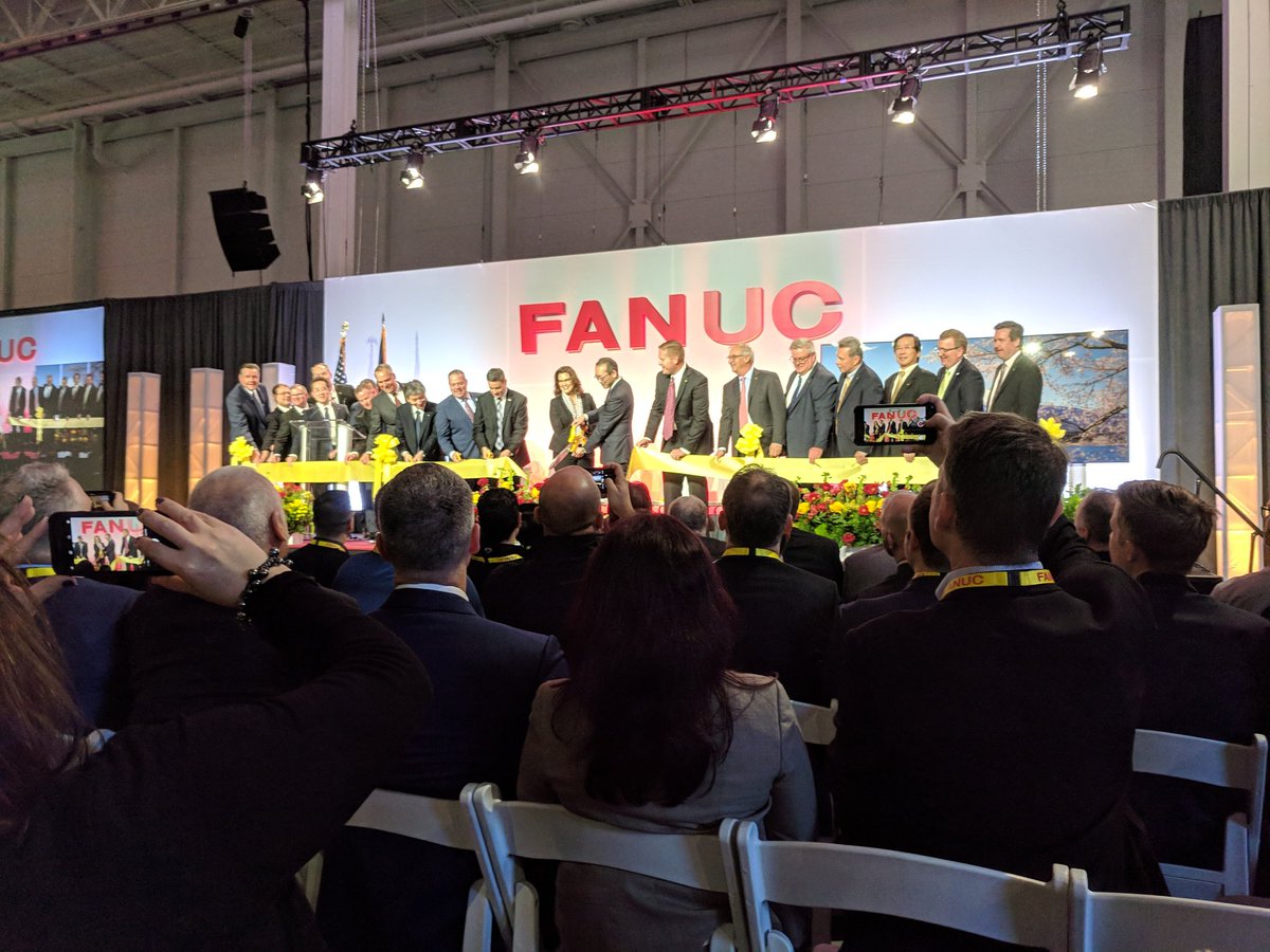 chrisrsimons's tweet image. Ribbon cutting at the Fanuc America North Campus Grand Opening. What an event! Beautiful facility! #fanuc #remtec #fanucamerica