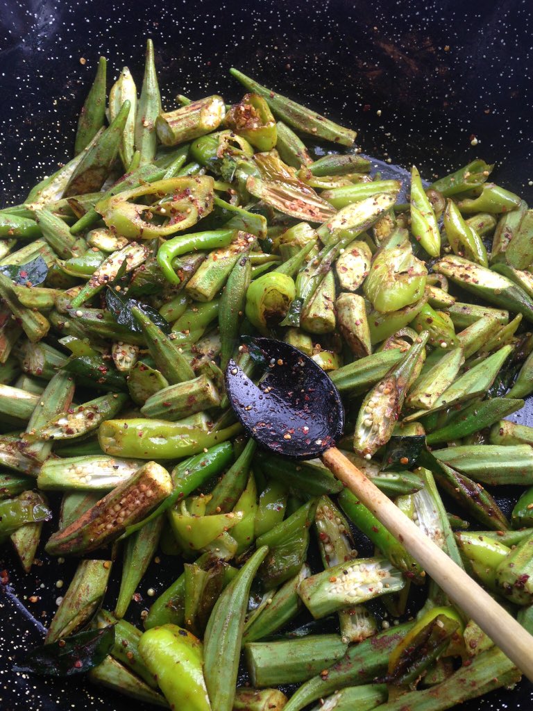 Ceylon Spice Kitchen are at the London Royal Hospital today on Turner Street opposite Garrod Building @RoyalLondonHosp <a href="/NHSBartsHealth/">Barts Health</a> <a href="/QMULBartsTheLon/">Barts and The London, Queen Mary</a> @elioruk @eatwellelioruk <a href="/EatWellRLH/">EatWellRLH</a>