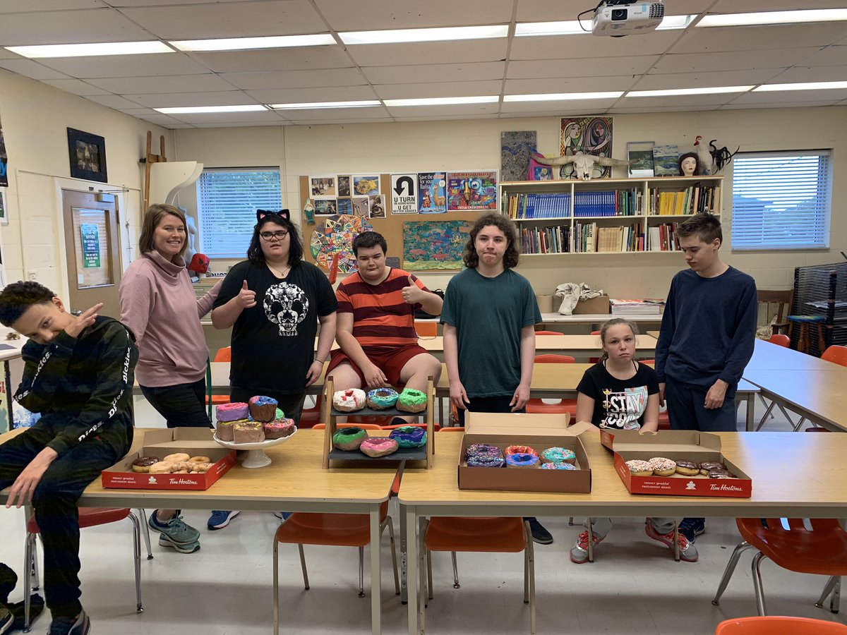 Our paper mache donuts are finished!  Today we compared them to the real thing! <a href="/LaurierSS/">Laurier SS</a> 🍩