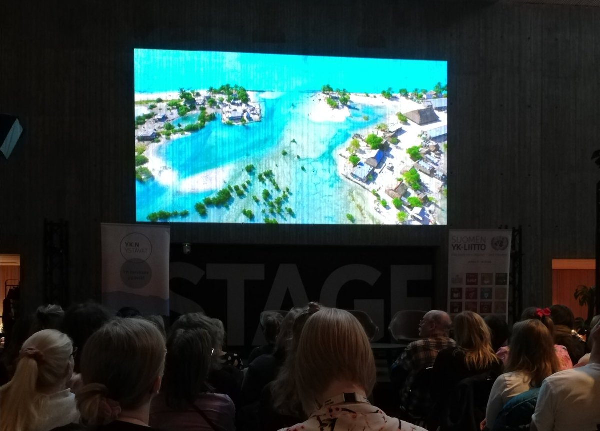 MaijuHarila's tweet photo. Anote's Ark, deeply moving documentary of sinking Kiribati. Feeling touched, speechless and helpless. #anotesark @AnoteTong @UNAFinland @tiedekulma https://t.co/XKbHqTG8kI