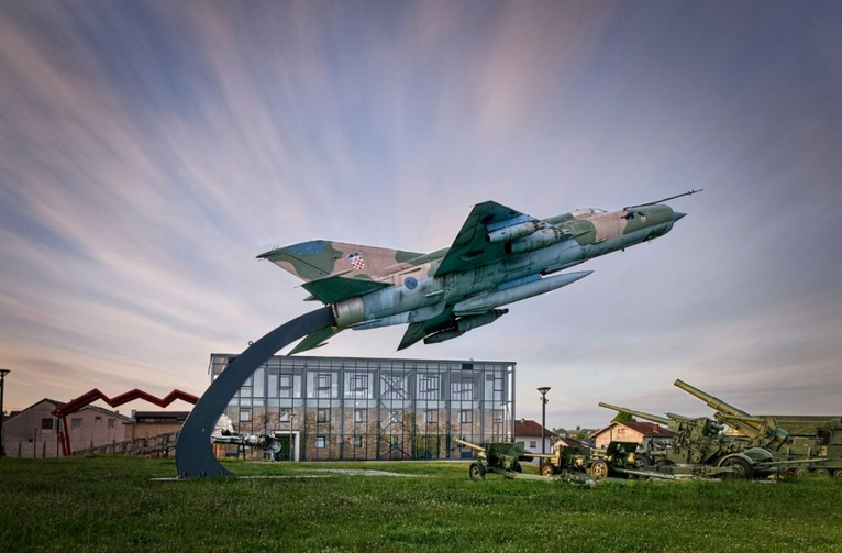 croatiaheritage's tweet photo. Museum of the Homeland War in #Turanj, four kilometres from #Karlovac, #Croatia. An important place to visit next time you visit Croatia. Qst. is when will the capital #Zagreb actually open one for visiting tourists? #LongOverdue #Museum #war #Freedom https://t.co/BWATHrIccm