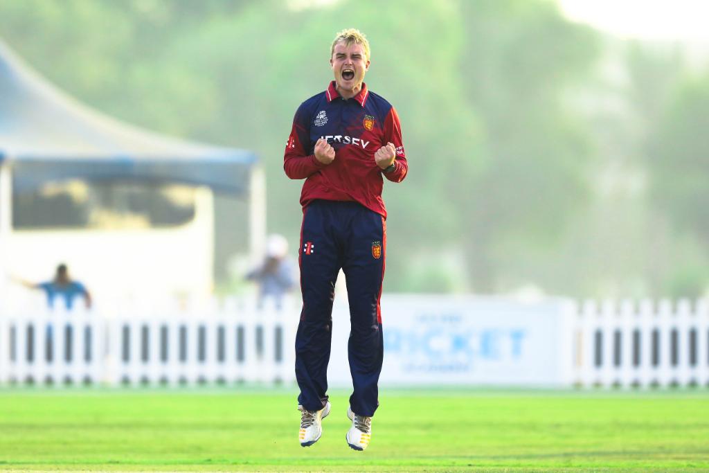 ICC's tweet photo. Jersey, Namibia and Netherlands all recorded wins at the @T20WorldCup Qualifier today π π
UAE collapsed from 60/0 to 112 all out against Jersey β a phenomenal bowling performance!
#UAEvJSY SCORECARD β‘οΈ https://t.co/tKDNJkMyIj https://t.co/pReHSzDKWF
