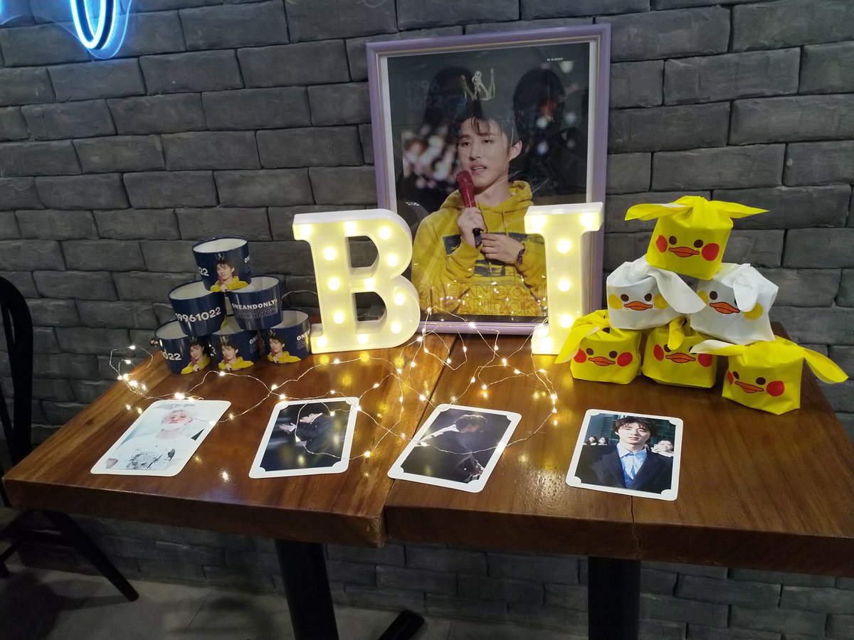 ajtrigs94's tweet photo. Thank you po sa lahat ng pumunta sa Blackscoop last Saturday at sa Justyle Cafe kanina π Sana po nag enjoy kau kahit na-delay ung mga cupsleeves kanina π
#HANBINNA131RTHDAYPA #ForOneandOnly131 #oneandonlyHB
#HappyBirthdayHanbin #BelovedHanbin
@BEBLESSED_ @hb_oneandonly https://t.co/wCw9ioR4vk