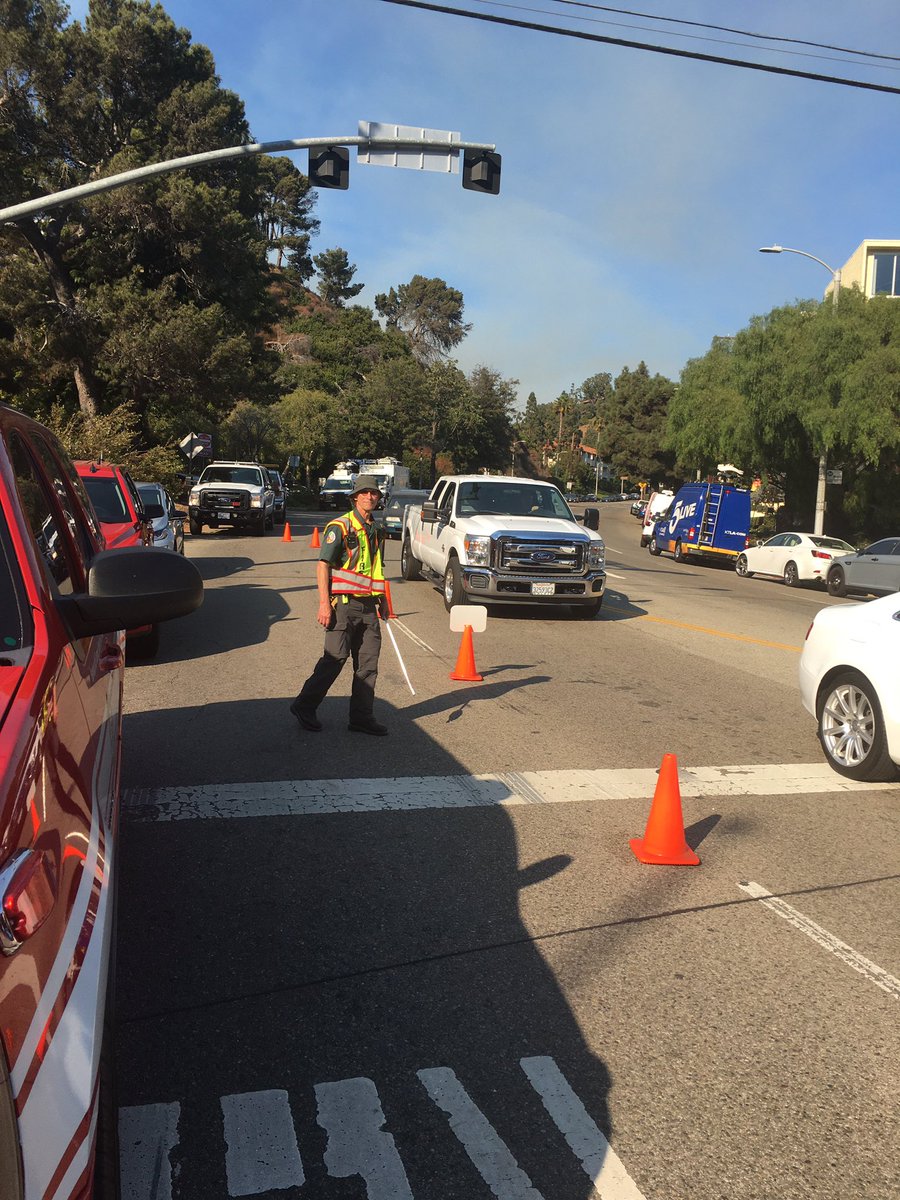 At the drop of a hat. #LAFD #CERT Team members deployed yesterday during the #PalisadesFire, Hydrating #Firefighters, Assisting Residents traveling from the impacted area, and Command Post Support. Another Job well done Team.