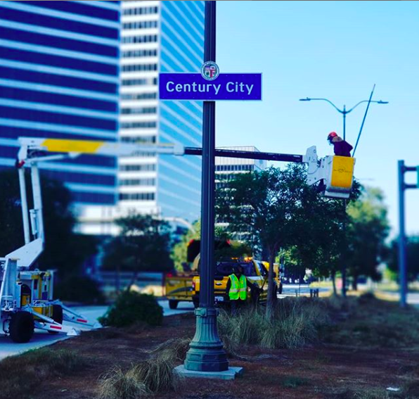 YourWayTreeServ's tweet photo. Trimming all over Los Angeles!!
🌳 5 stars rated tree services in LA! 🌲
☎️ (818) 888-9248.
https://t.co/FYVrHrLLi5
#treeremovallosangeles #treecareservices #treeremovalservices #treetrimminglosangeles #treetrimmingbeverlyhills #treetrimminghollywood https://t.co/Rp337UrlmU