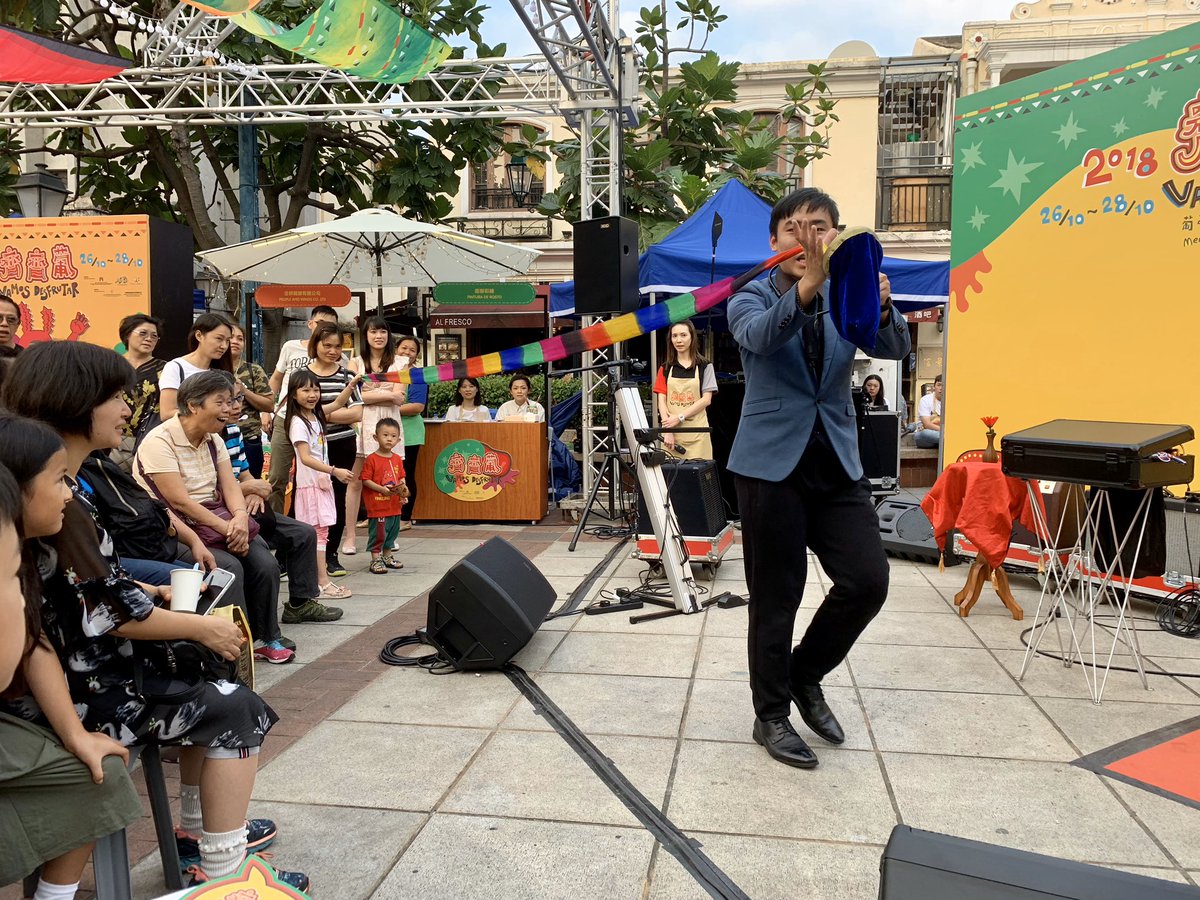 macauyoungmagic's tweet image. 澳門齊齊葡市集 魔術表演 感謝澳門貿促局的邀請。 #澳門青年文創魔術會 #澳門齊齊葡葡國特色市集魔術表演
#Facebook : 澳門青年文創魔術協會
#澳門文創魔術 #澳門青年文創 #澳門魔術師 #澳門魔術協會 #澳門魔術表演