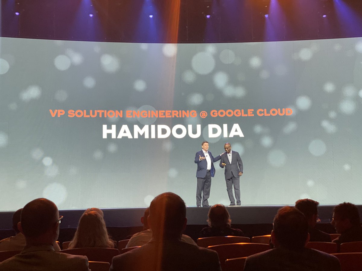 Teradata's tweet photo. Tetadata CRO @ScottBrown247 announces Teradata’s as-a-service offerings will be available across the top three global public #cloud providers @awscloud @Azure and @GCPcloud #TDUNIV #CloudForward #BuiltfortheCloud #TDVantage https://t.co/2u3f9Tx43n