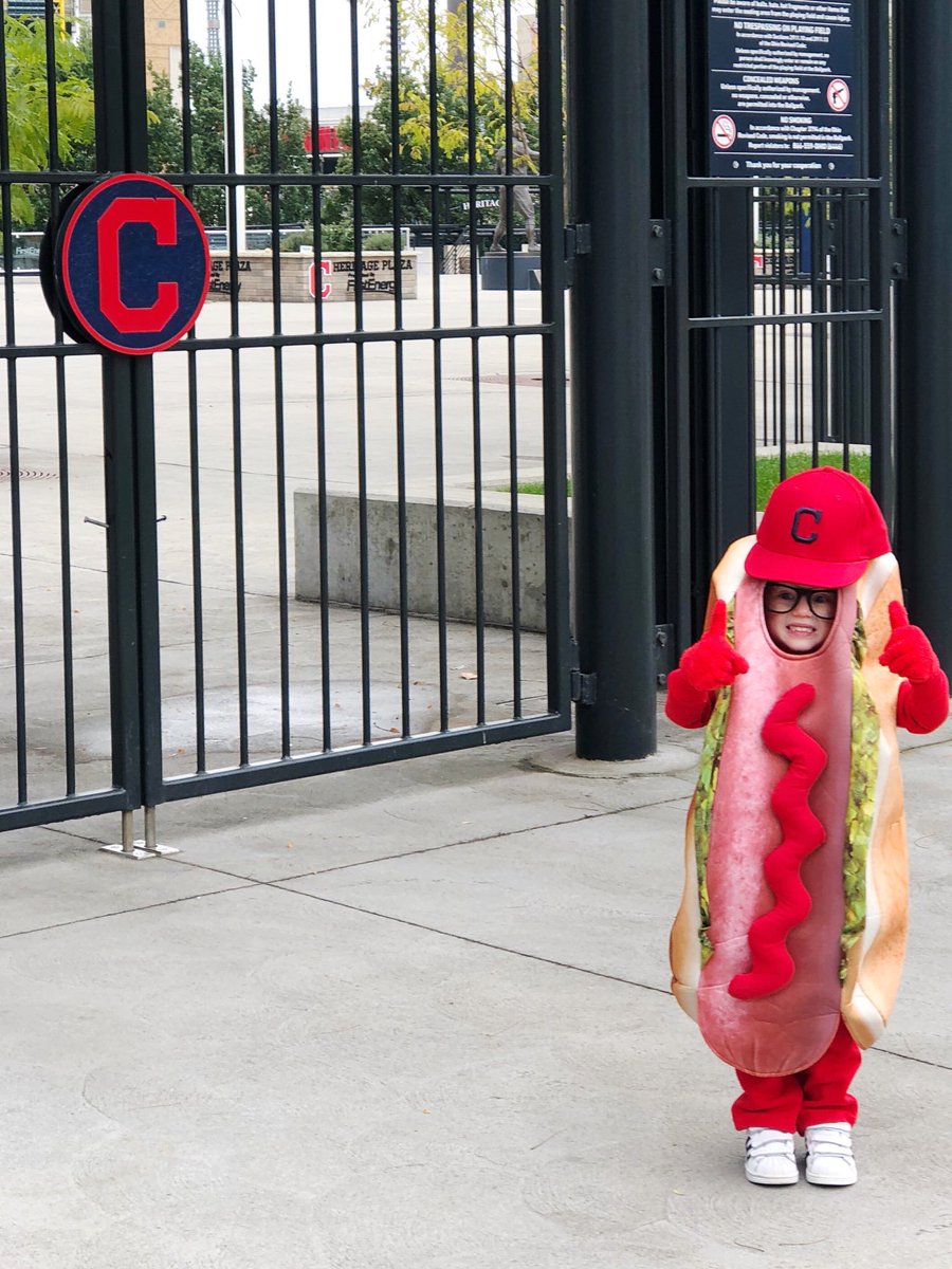 CleGuardians's tweet photo. #TribeorTreat contest is almost over! Submit a photo of your Child in a most creative Cleveland Indians-themed Halloween costume using the hashtag #TribeorTreat by Oct. 23, 2019. No purchase necessary. 

Official Rules: https://t.co/6y25dfo9Xz https://t.co/q6ZIbNnvIt